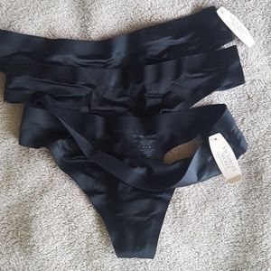 Nwt Victoria's secret black thong spandex underwea